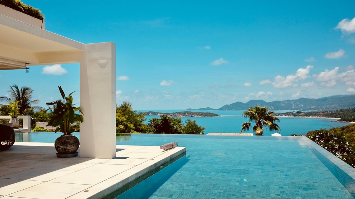 An infinity pool overlooking the bay.